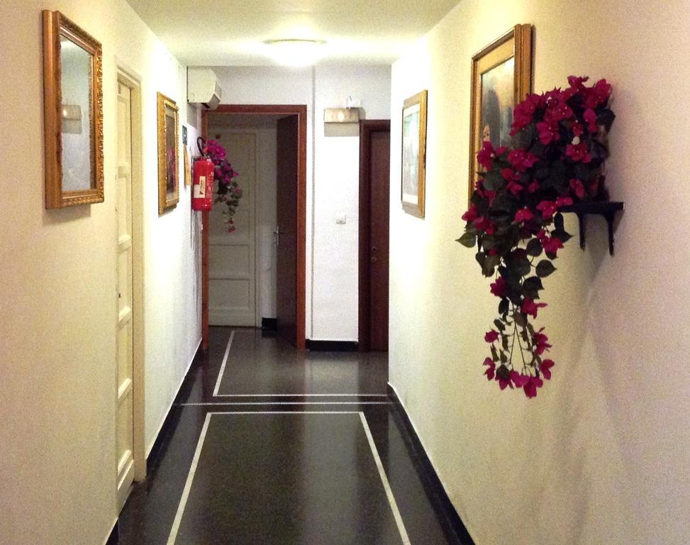 Hotel Bernheof جنوة المظهر الخارجي الصورة